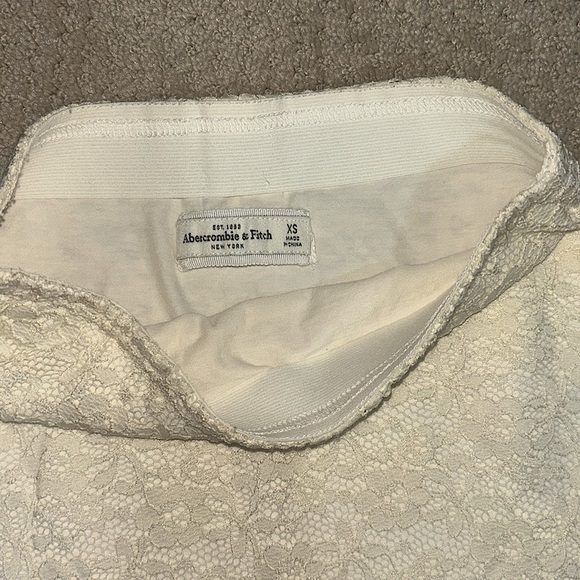 Abercrombie & Fitch cream lace pencil skirt XS - Picture 4 of 5